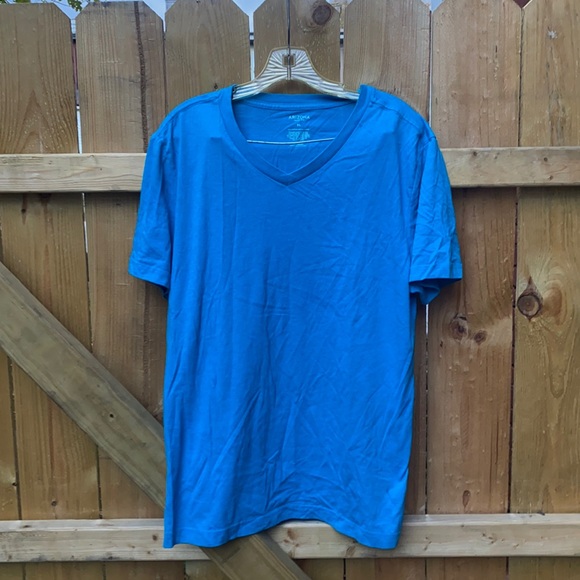 Arizona Jean Company Tops - Arizona Jean Co blue tee sz XL